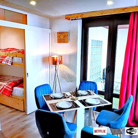 Mysofa Loup & Parking Apartment Пра Луп Екстериор снимка