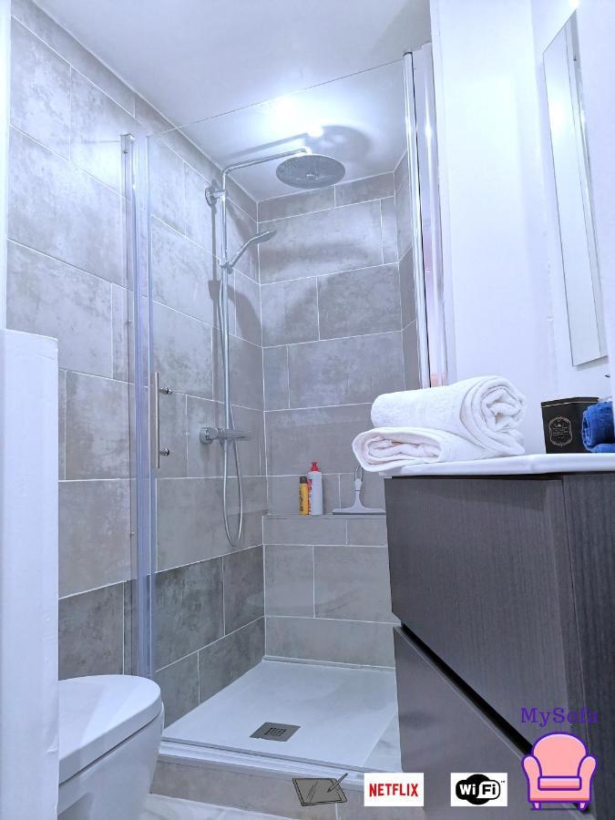 Mysofa Loup & Parking Apartment Пра Луп Екстериор снимка