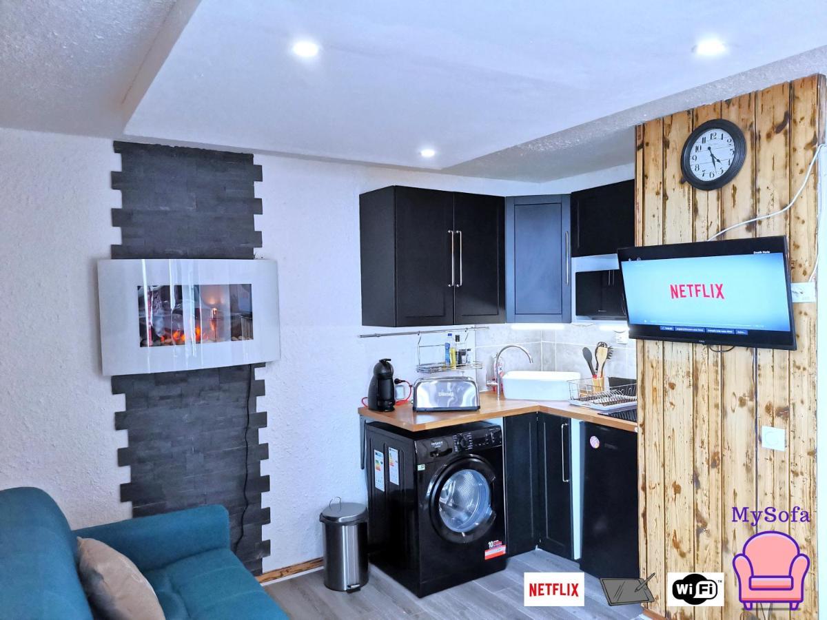 Mysofa Loup & Parking Apartment Пра Луп Екстериор снимка